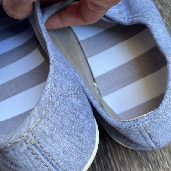 Gray and white flat sneakers shoes - Picture 5 of 17